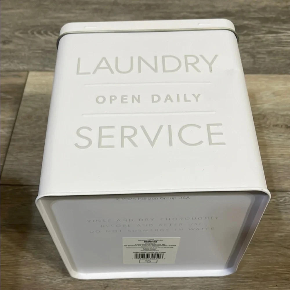 White Laundry Service Set